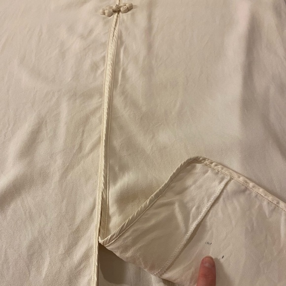 Christine Vancouver Silk Robe — Ivory (M, Late 80s–Early 90s) - Picture 12 of 14